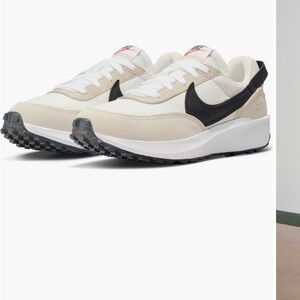 Nike Women's waffle debut sneaker